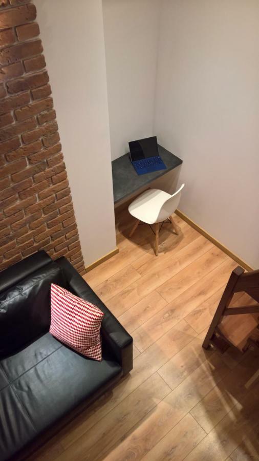 R&R Apart Cracow クラクフ エクステリア 写真