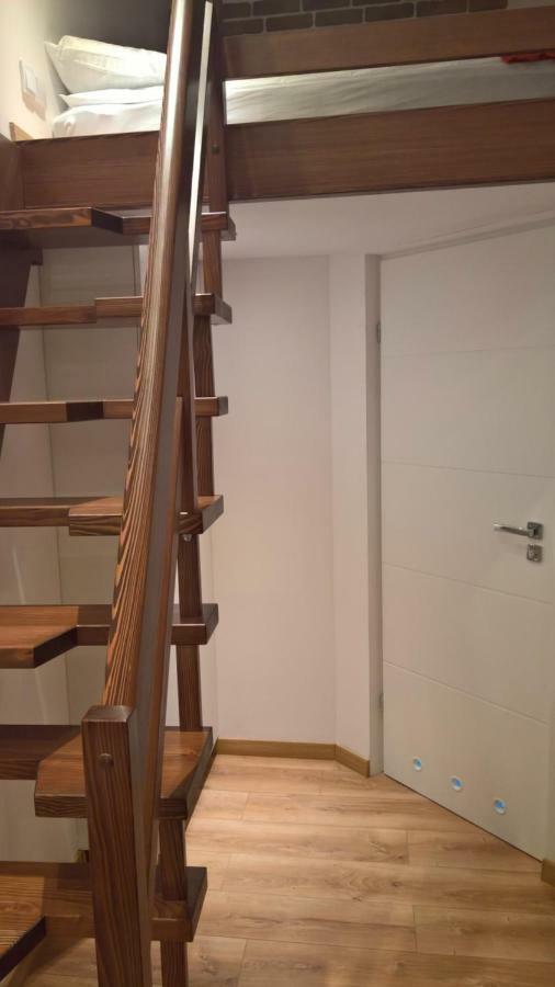 R&R Apart Cracow クラクフ エクステリア 写真