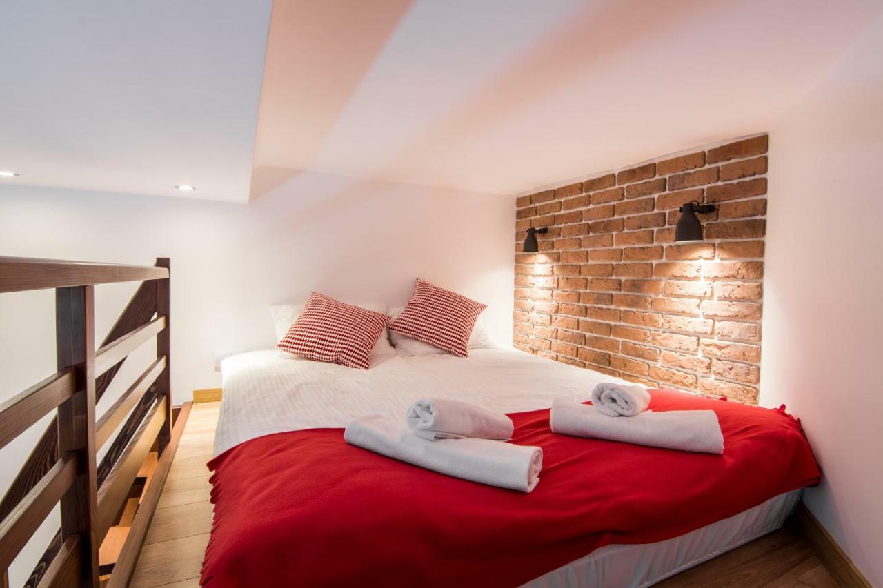 R&R Apart Cracow クラクフ エクステリア 写真
