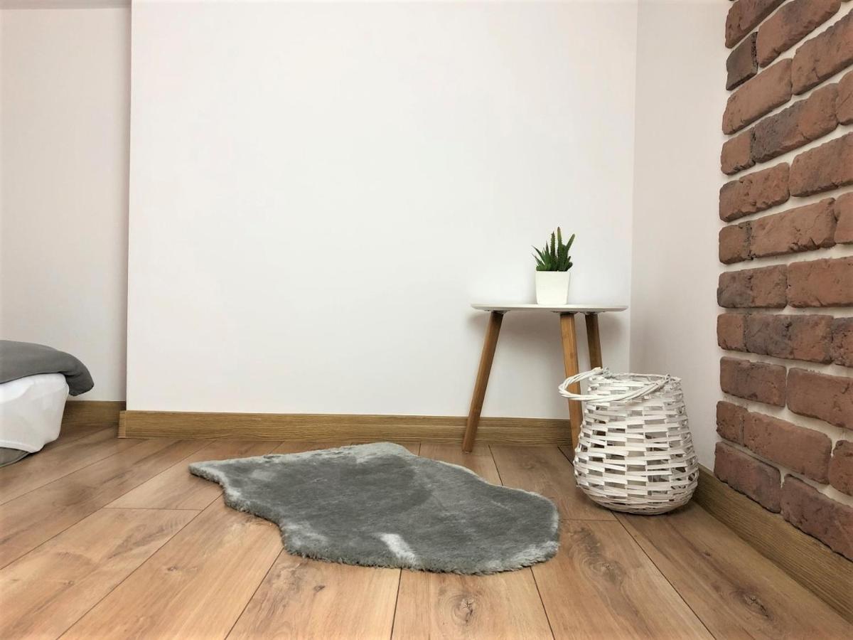 R&R Apart Cracow クラクフ エクステリア 写真